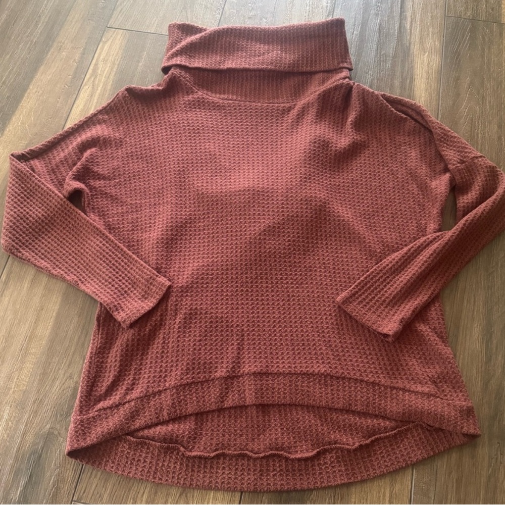 Express Women's Brick Cowl Neck Sweater